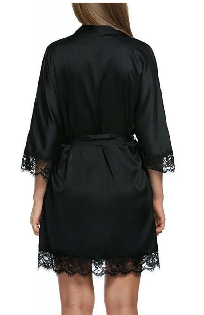 How to buy the perfect silk robe for women?