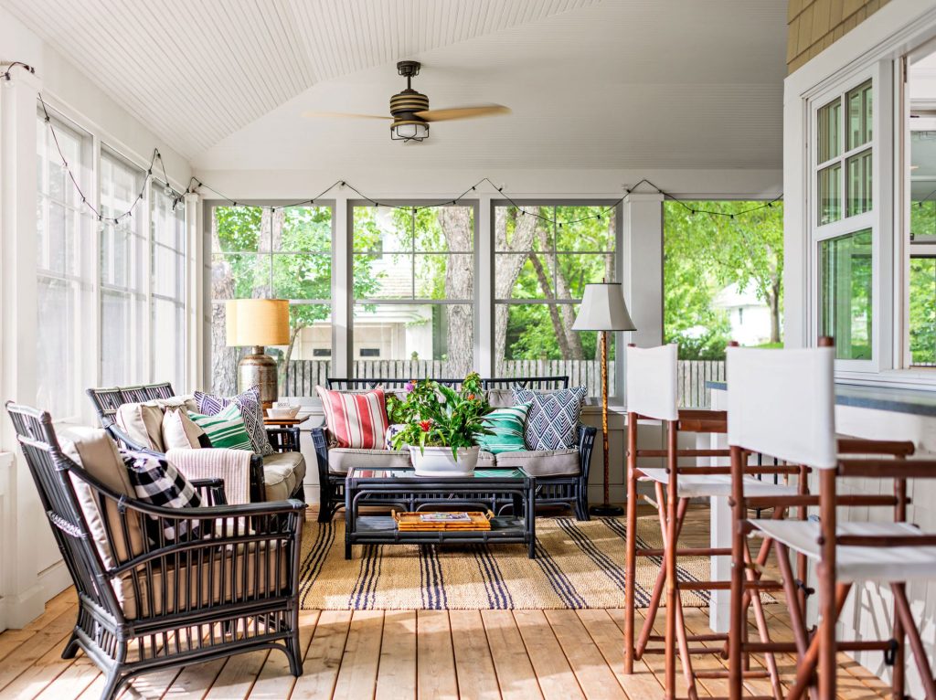 Furniture to choose for your sunroom extensions